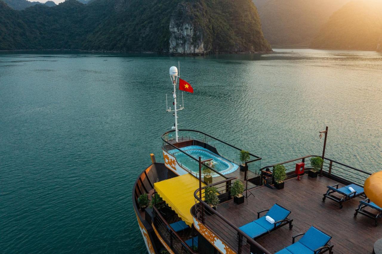 Hotel Nostalgia Halong Cruise Ha Long Esterno foto