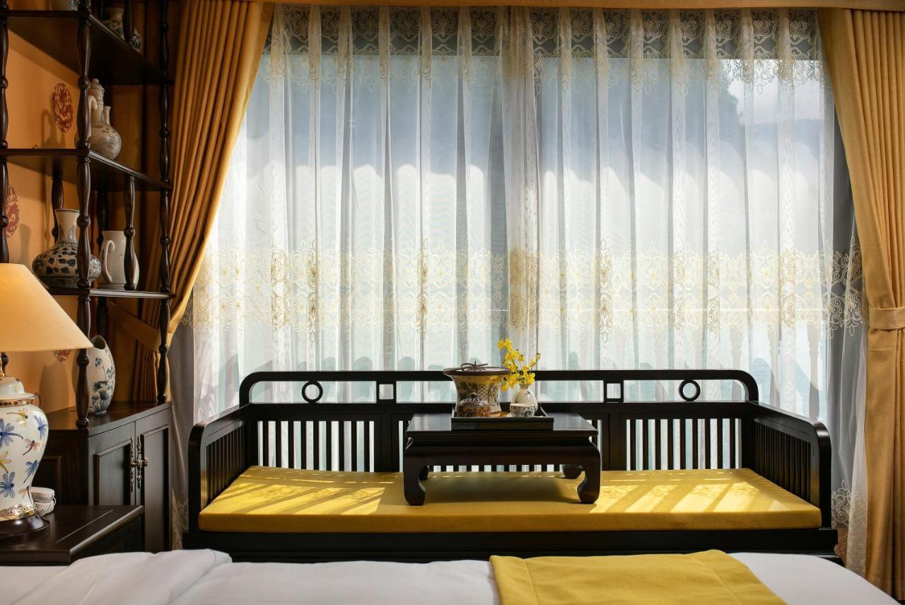 Hotel Nostalgia Halong Cruise Ha Long Esterno foto